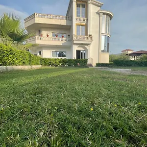 Vila Briart Durrës