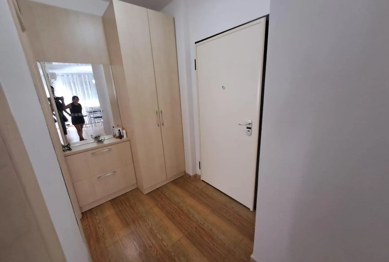 Amazing Seaside Apartment Durres
